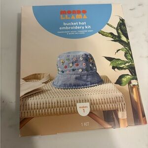 MONDO LLAMA BUCKET HAT EMBROIDERY CRAFT KIT